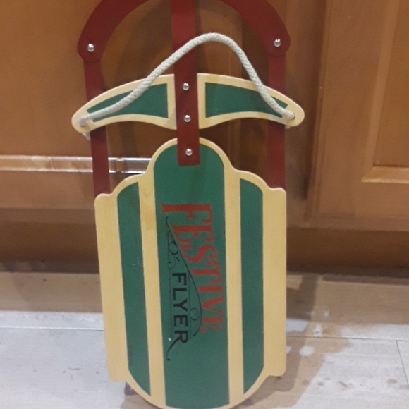 Hallmark Other - Hallmark "Festive Flyer" Decorative sled